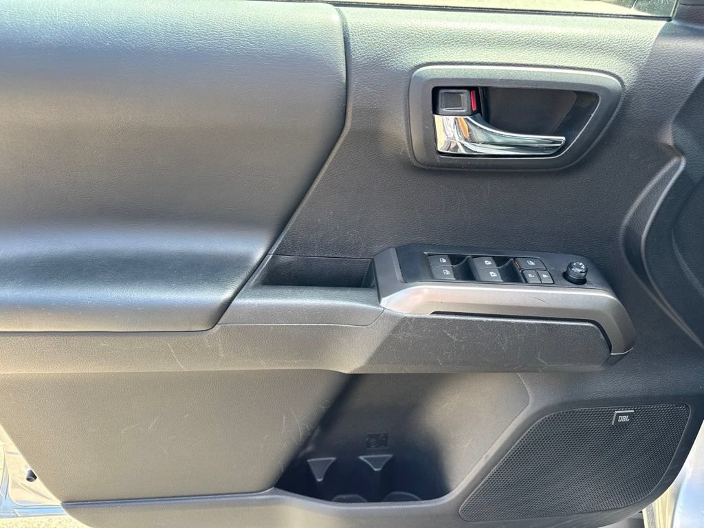 Used 2023 Toyota Tacoma Limited AWD/4WD image 11