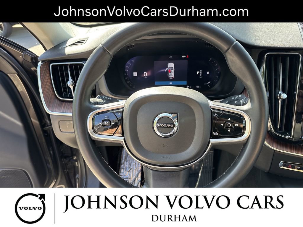 Used 2023 Volvo XC60 B5 Plus AWD/4WD image 11