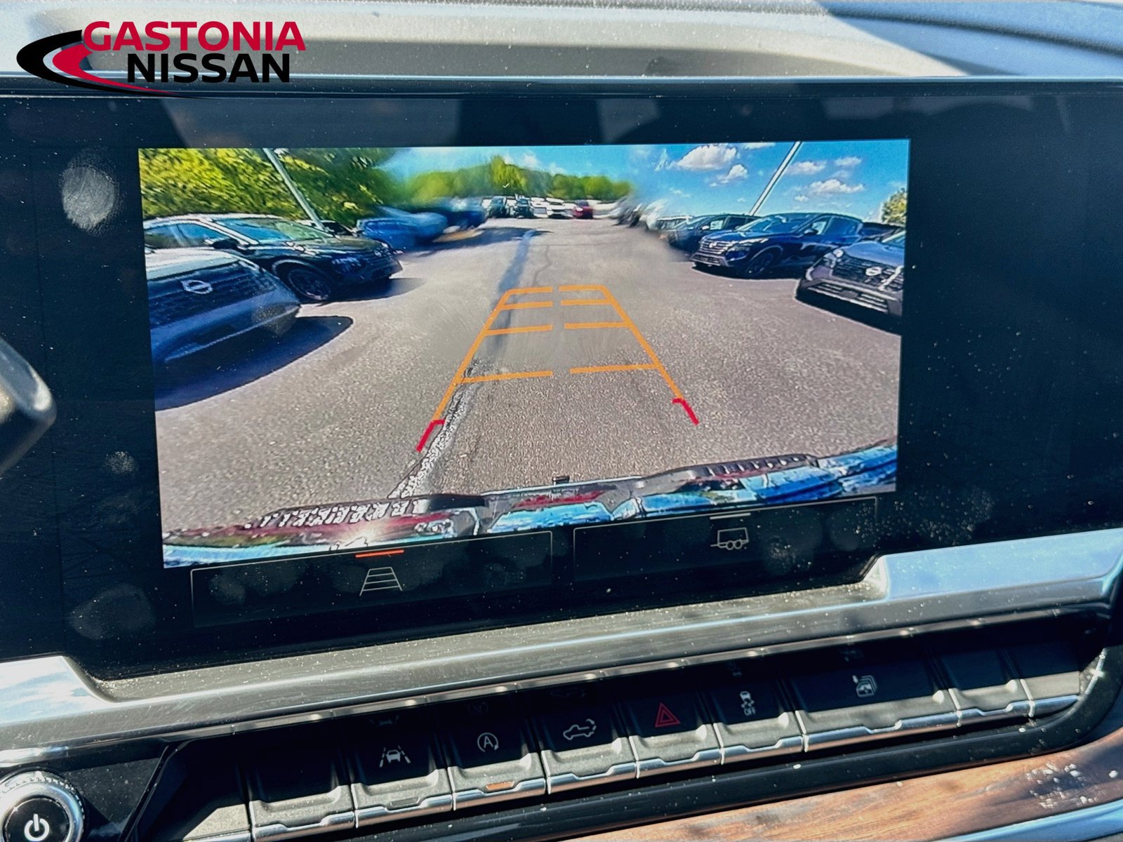 Used 2025 GMC Sierra 1500 SLT AWD/4WD image 18