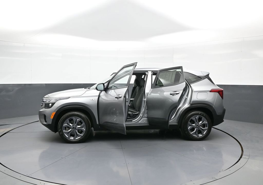 Certified 2024 Kia Seltos LX AWD/4WD image 42