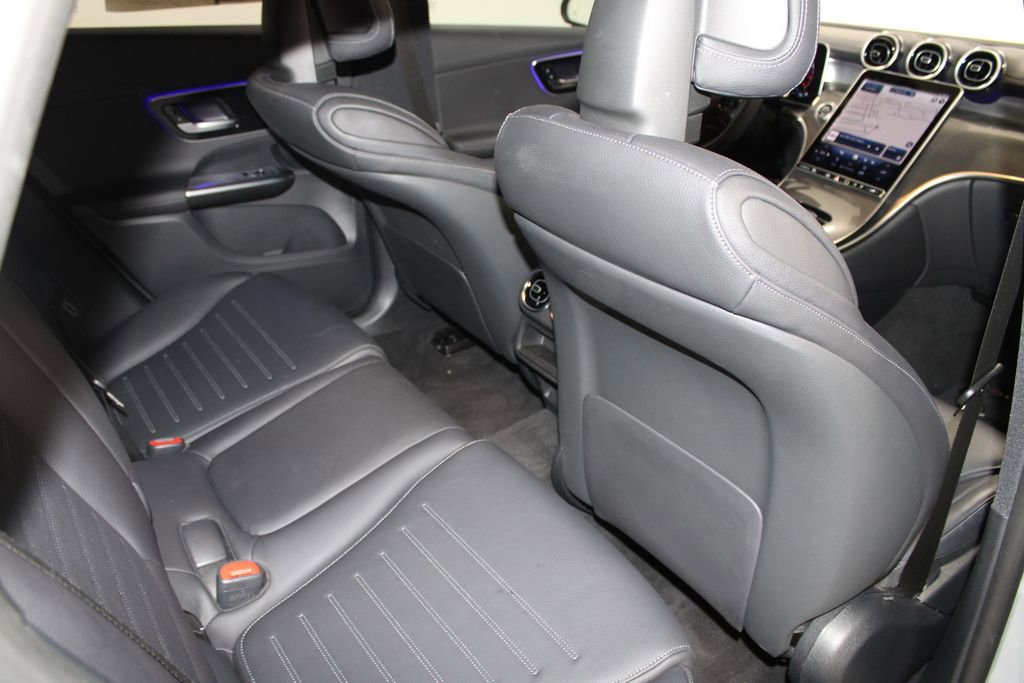 Used 2024 Mercedes-Benz GLC 300 4MATIC image 31
