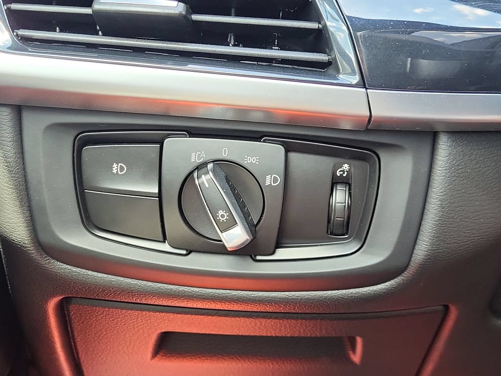 Used 2018 BMW X5 xDrive40e AWD/4WD image 34