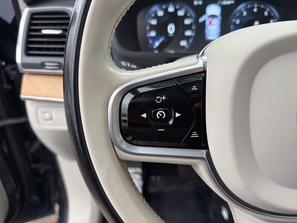 Used 2021 Volvo XC90 T6 Momentum w/ Climate Package image 13