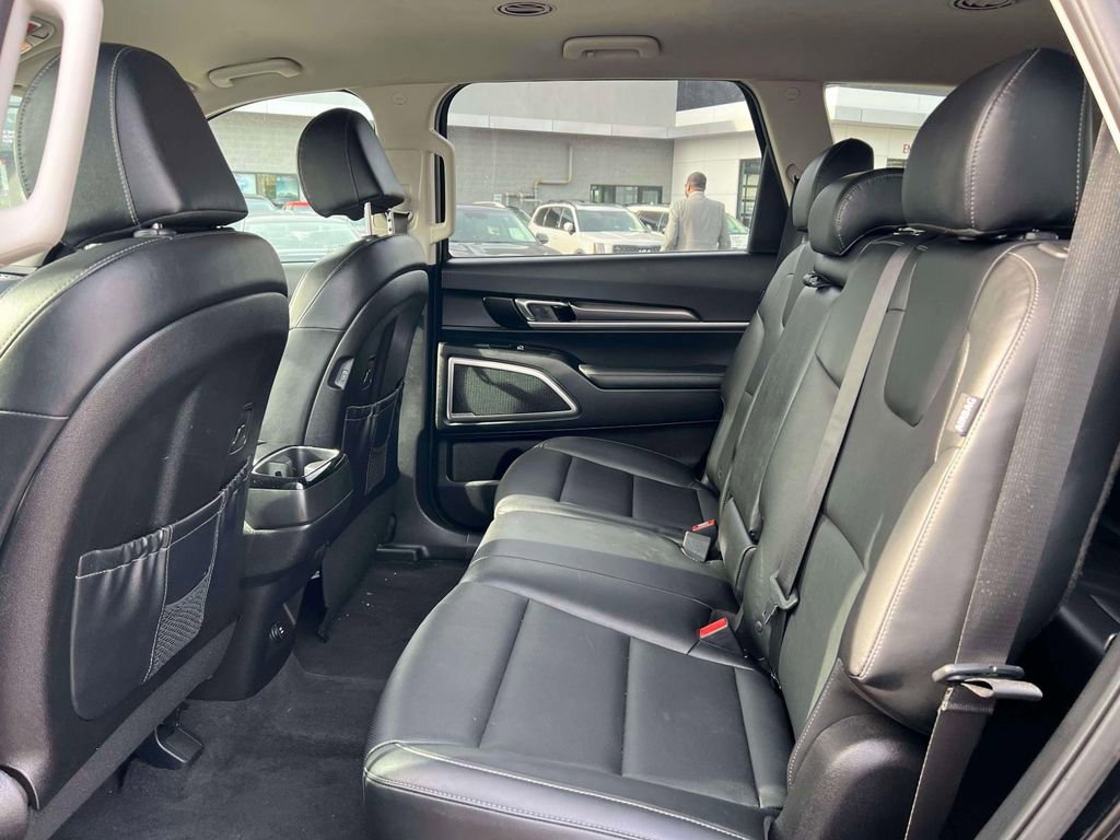 Used 2023 Kia Telluride LX FWD image 10
