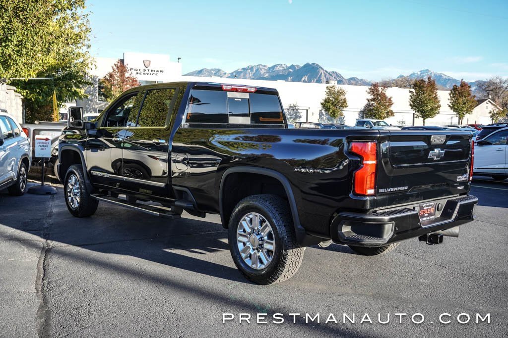 Used 2025 Chevrolet Silverado 3500 High Country w/ Technology Package image 27