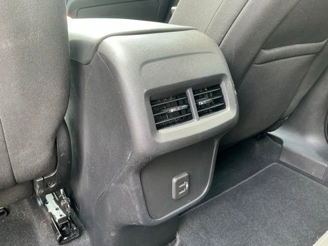 Used 2023 Chevrolet Equinox LT AWD/4WD image 36