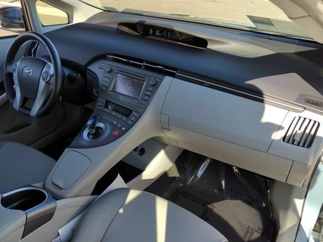Used 2015 Toyota Prius Four FWD image 32