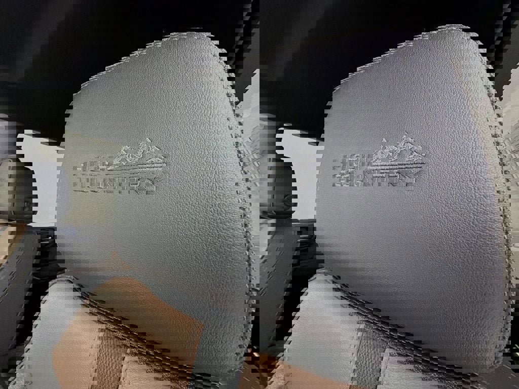 Used 2022 Chevrolet Silverado 3500 High Country image 24