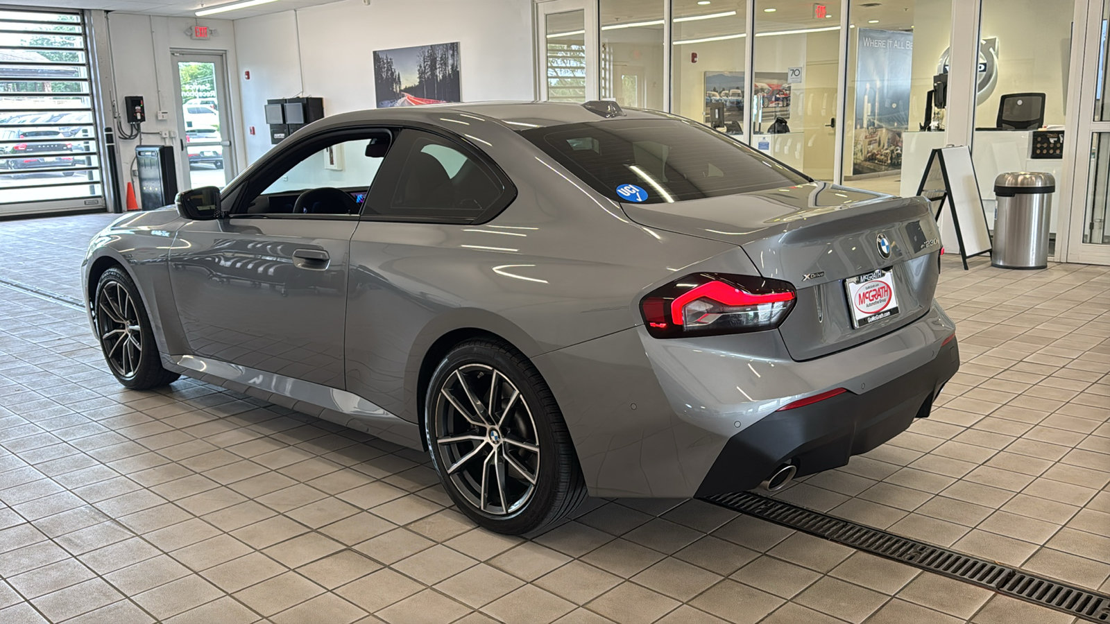 Used 2025 BMW 230i xDrive Coupe w/ Premium Package AWD/4WD image 7