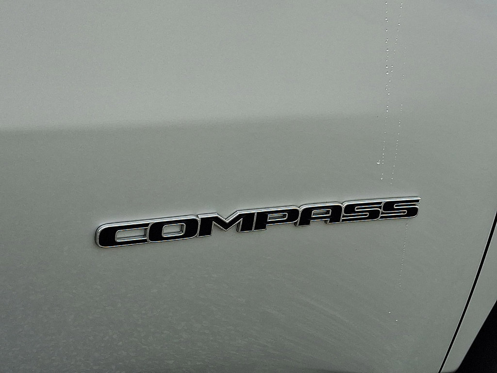 Used 2025 Jeep Compass Limited AWD/4WD image 24