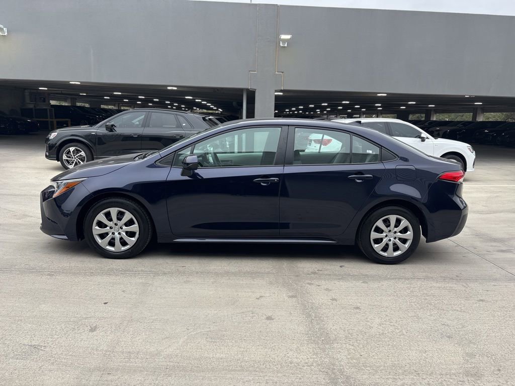 Used 2025 Toyota Corolla LE image 9