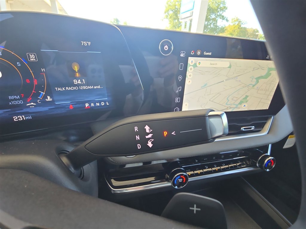 New 2026 Chevrolet Equinox LT w/ Convenience Package II image 16