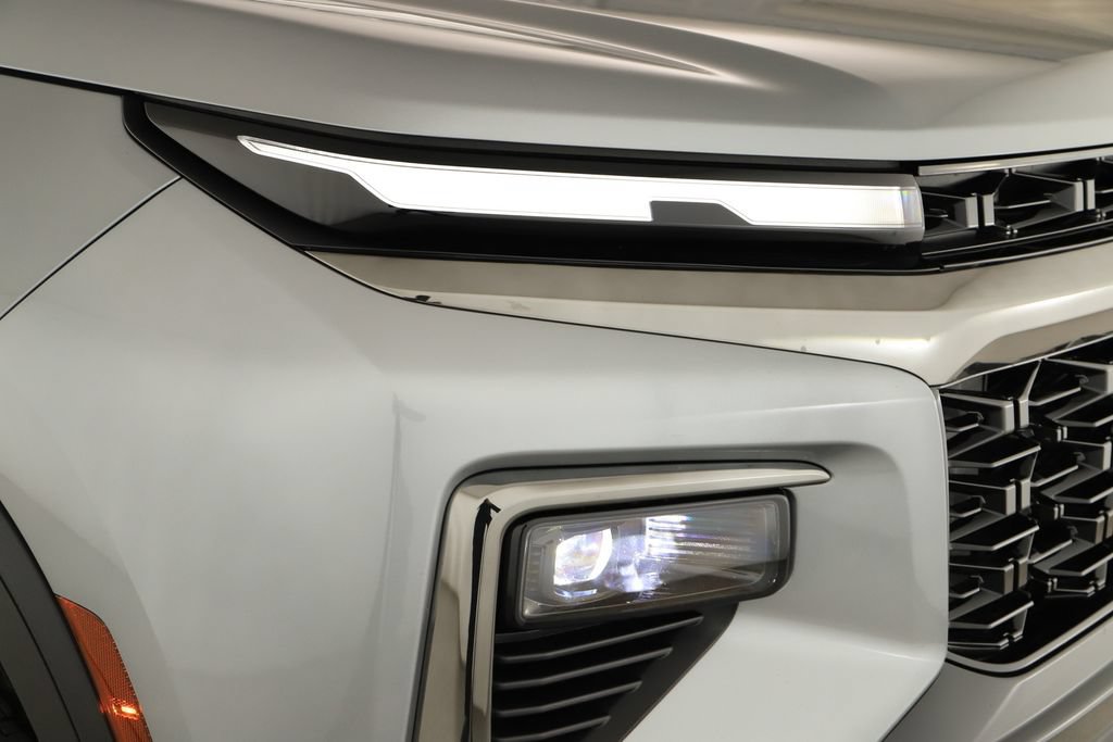 Used 2025 Chevrolet Traverse Z71 w/ Enhanced Driving Package AWD/4WD image 35