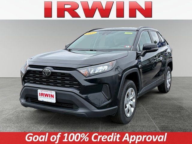 Used 2020 Toyota RAV4 LE image 1