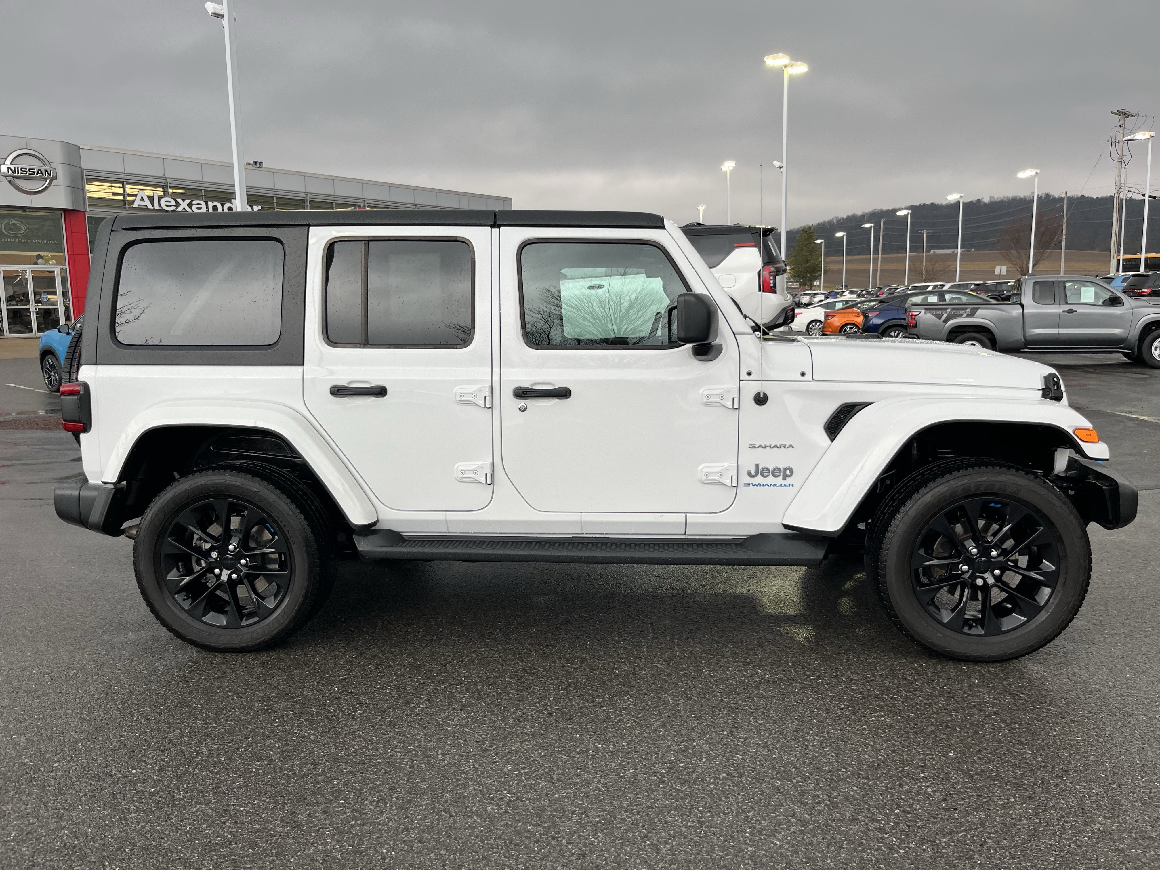 Used 2023 Jeep Wrangler Unlimited Sahara w/ Cold Weather Group image 2