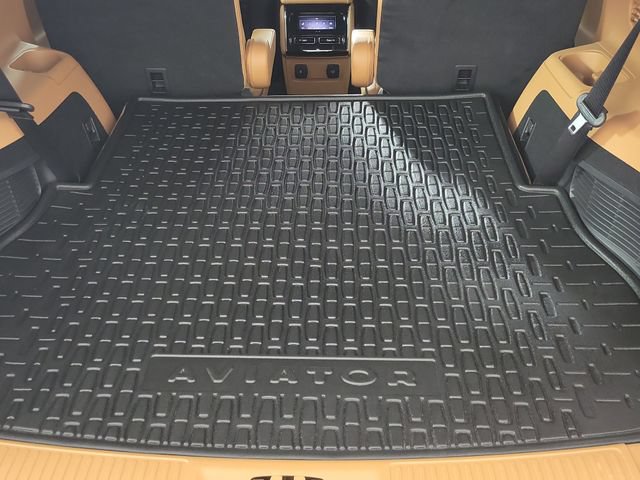 Used 2023 Lincoln Aviator Black Label w/ Dynamic Handling Package AWD/4WD image 6