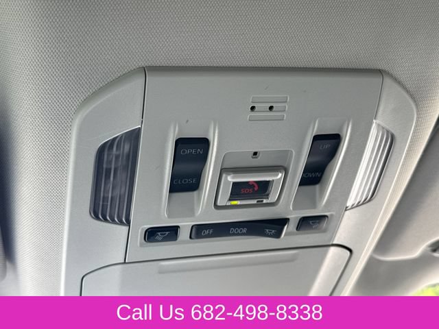 Used 2022 Toyota Highlander XLE FWD image 24