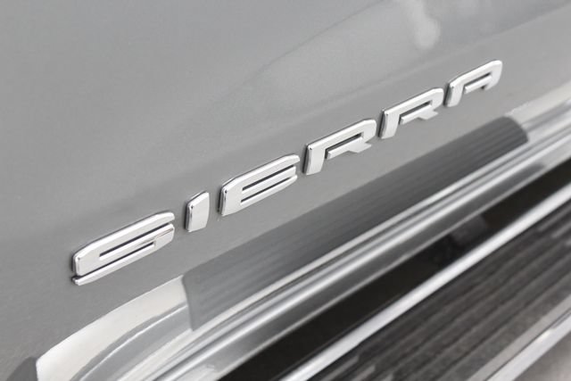 Used 2023 GMC Sierra 1500 SLT w/ SLT Premium Package AWD/4WD image 8