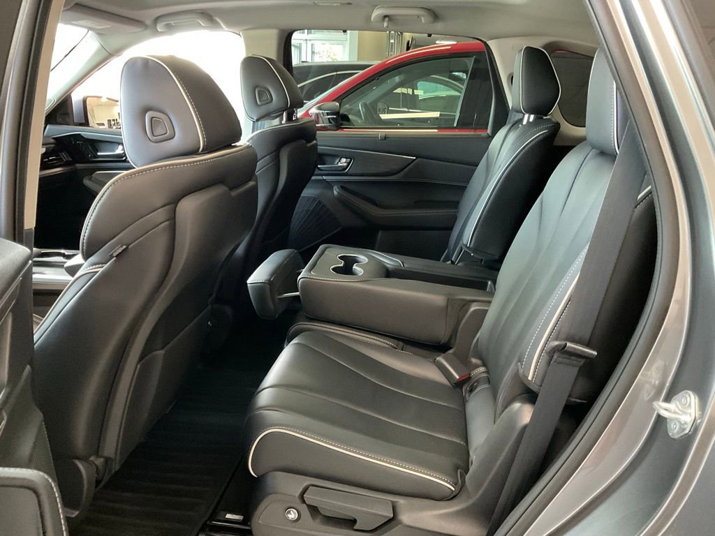 Certified 2023 Acura MDX SH-AWD w/ Advance Package image 24