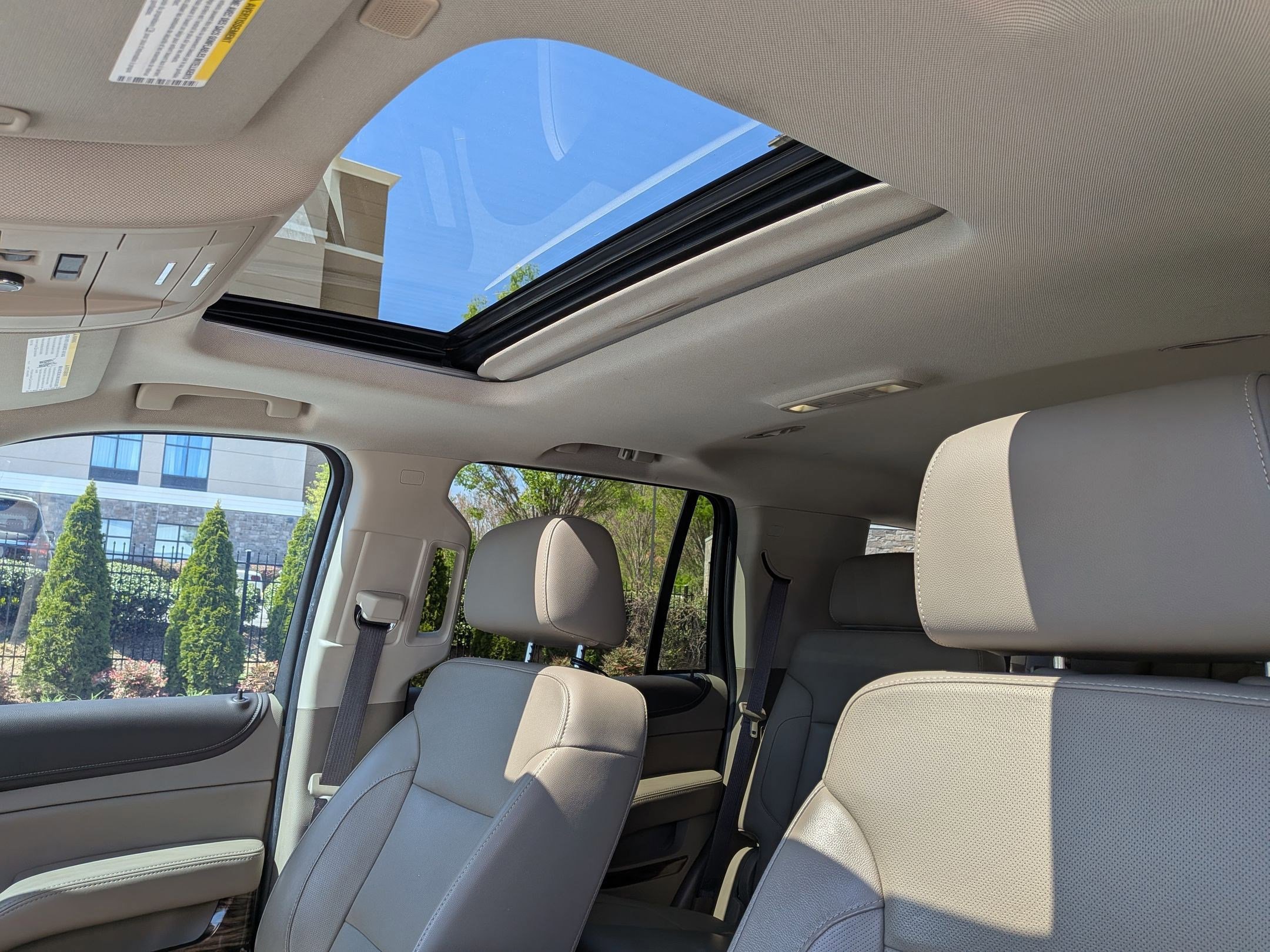 Used 2019 GMC Yukon SLT w/ Premium Edition image 18