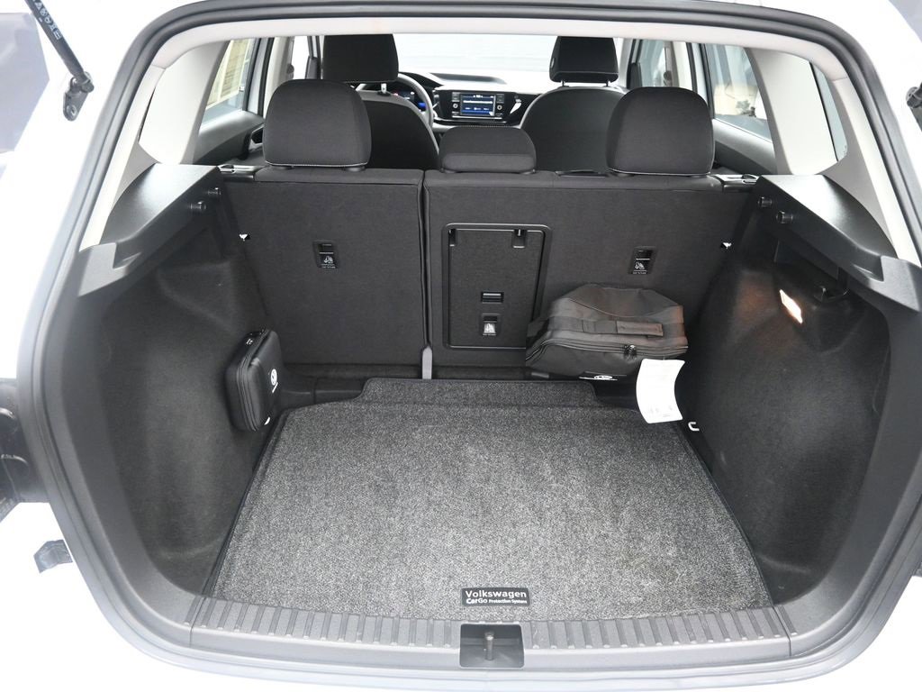 Used 2022 Volkswagen Taos S image 25