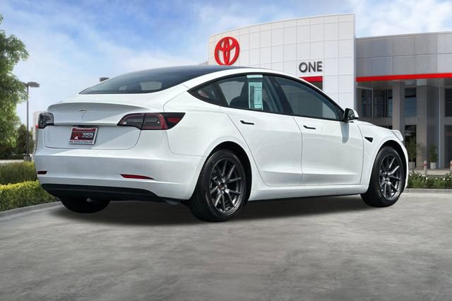 Used 2023 Tesla Model 3 Standard Range RWD image 4