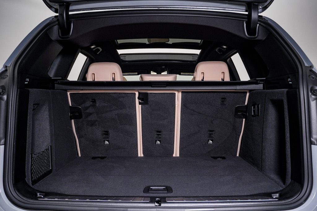 Used 2024 BMW X3 xDrive30i w/ Premium Package image 27