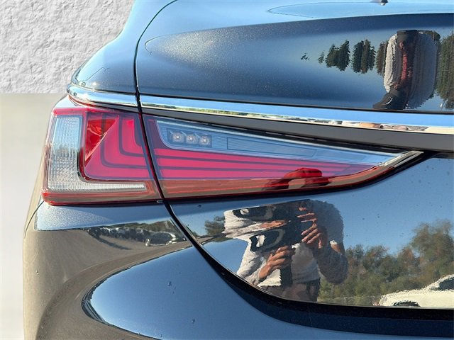 New 2025 Lexus ES 350 w/ Premium Package image 10