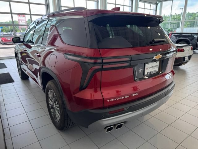 Used 2025 Chevrolet Traverse LT w/ Driver Confidence Package AWD/4WD image 41