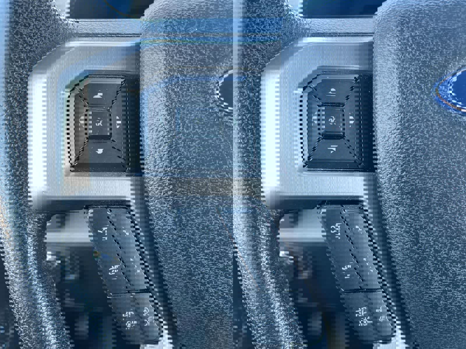 Used 2016 Ford F150 Platinum w/ Equipment Group 701A Luxury image 23