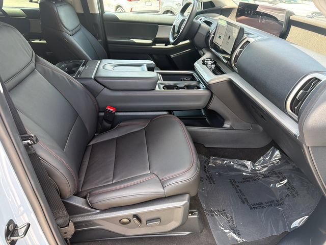 Used 2025 Ford Expedition Active RWD image 15