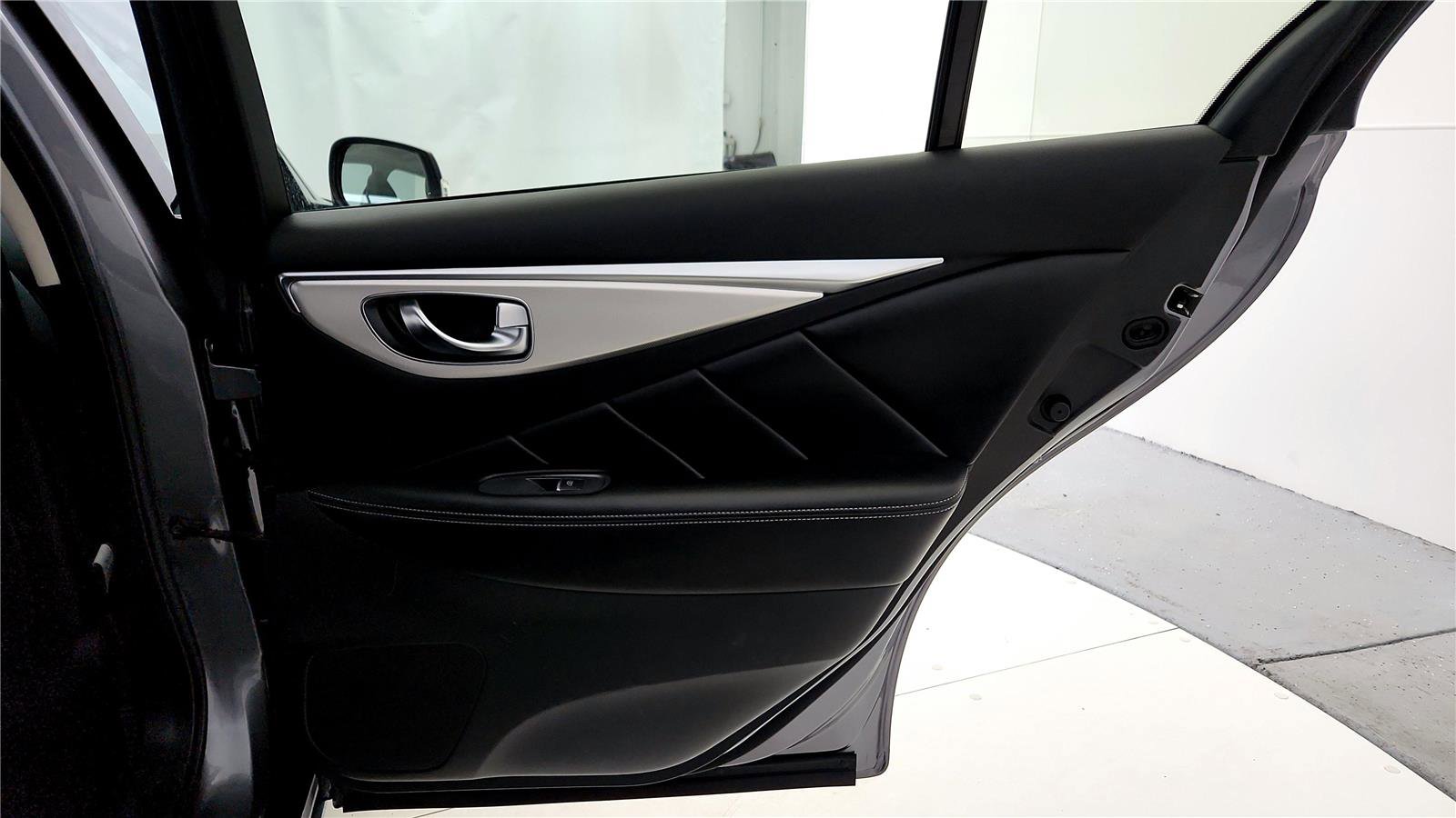 Used 2021 INFINITI Q50 Luxe w/ Seat & Sound Package image 19