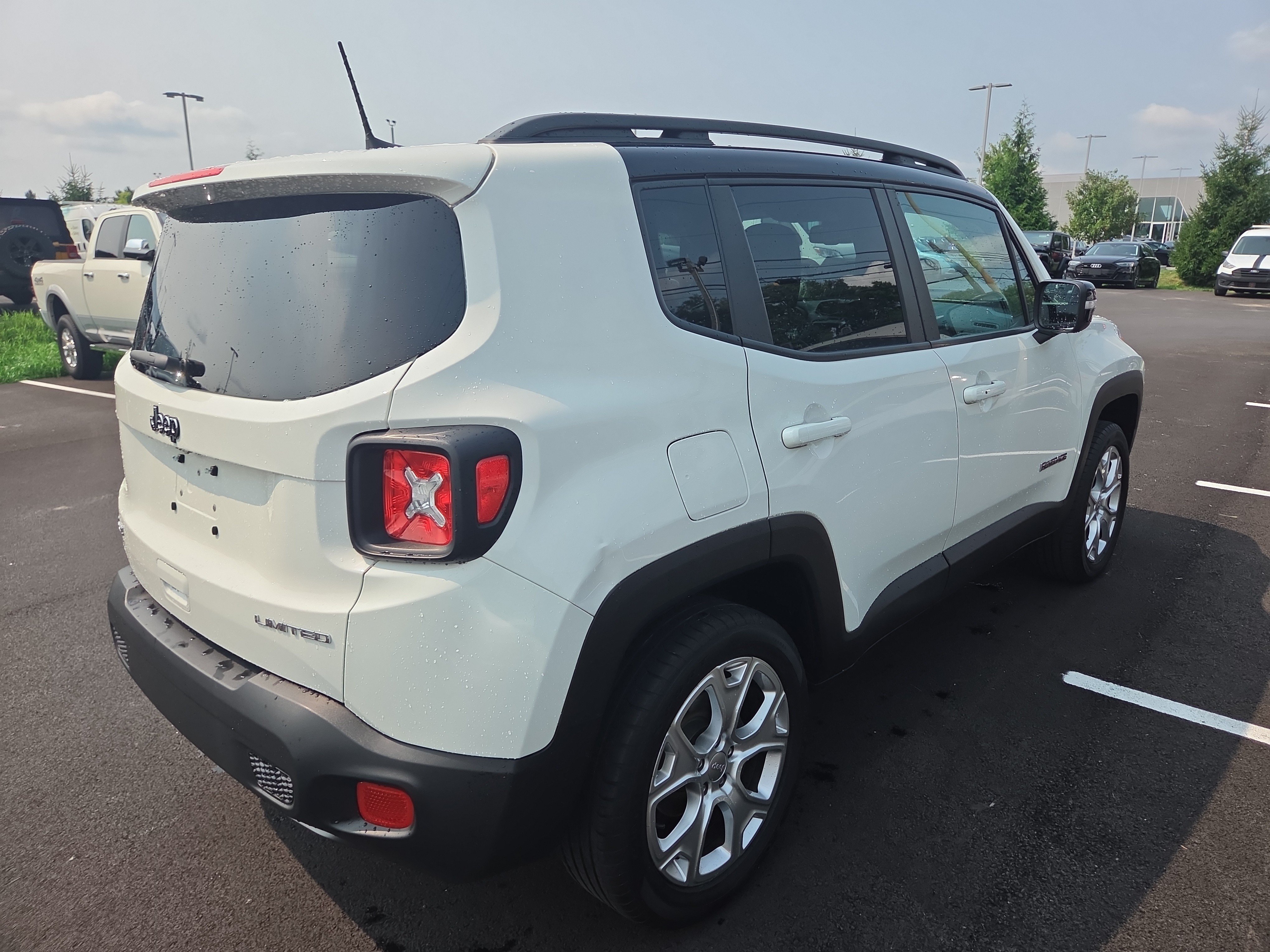 Certified 2022 Jeep Renegade Limited AWD/4WD image 16