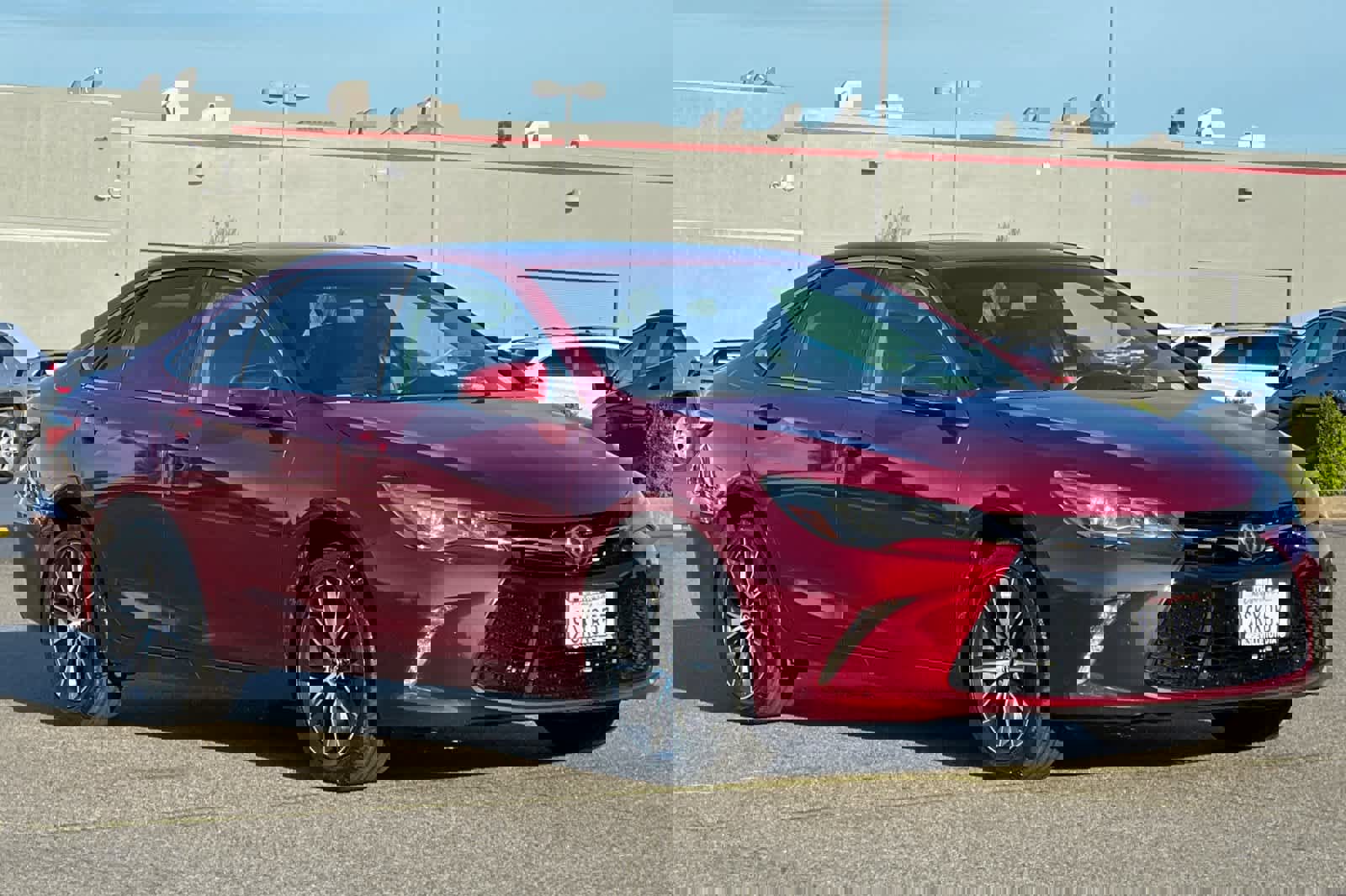 Used 2015 Toyota Camry XSE w/ Advanced Technology Package image 5