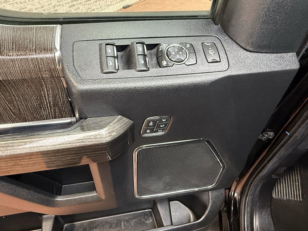 Used 2020 Ford F250 Lariat w/ Lariat Value Package image 21