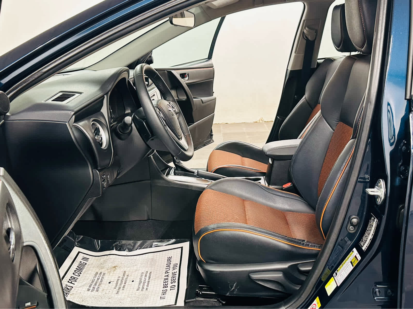 Used 2018 Toyota Corolla SE FWD image 9