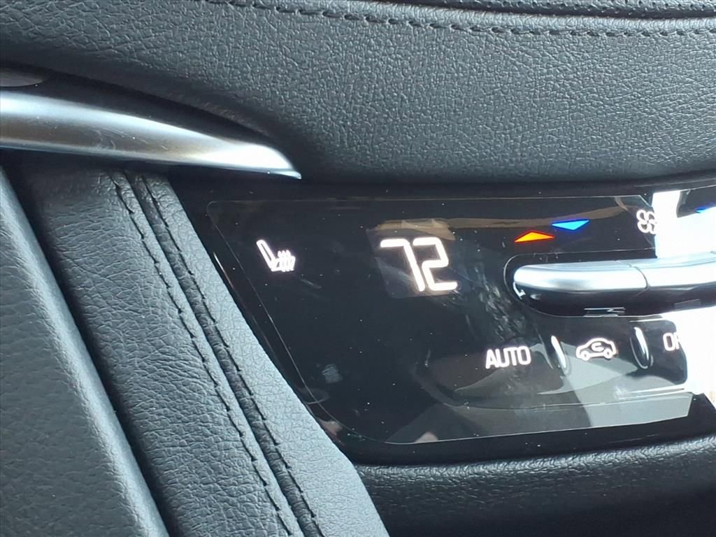 New 2026 Cadillac XT5 Luxury image 15