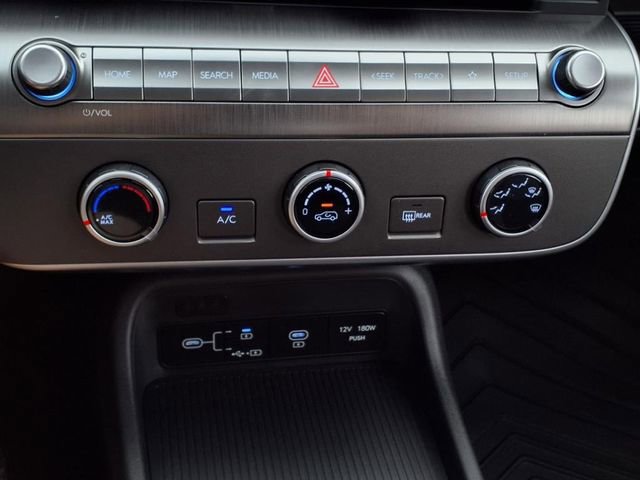 New 2026 Hyundai Kona SE image 17