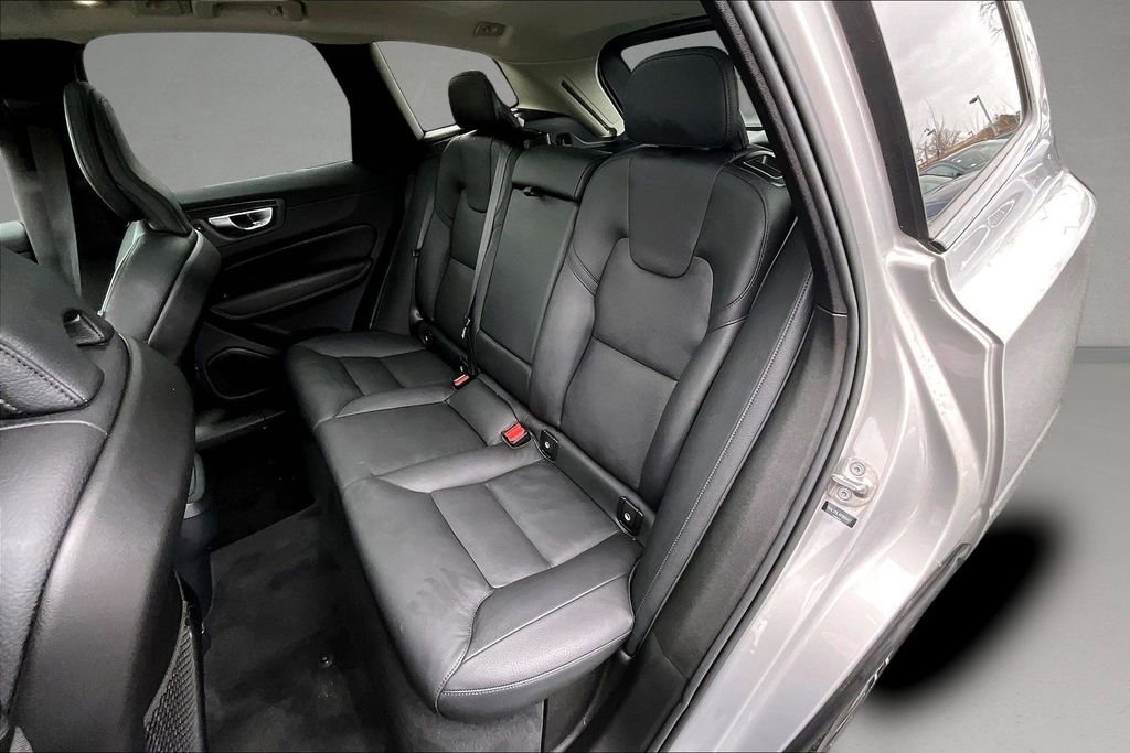 Certified 2024 Volvo XC60 B5 Plus w/ Climate Package image 22
