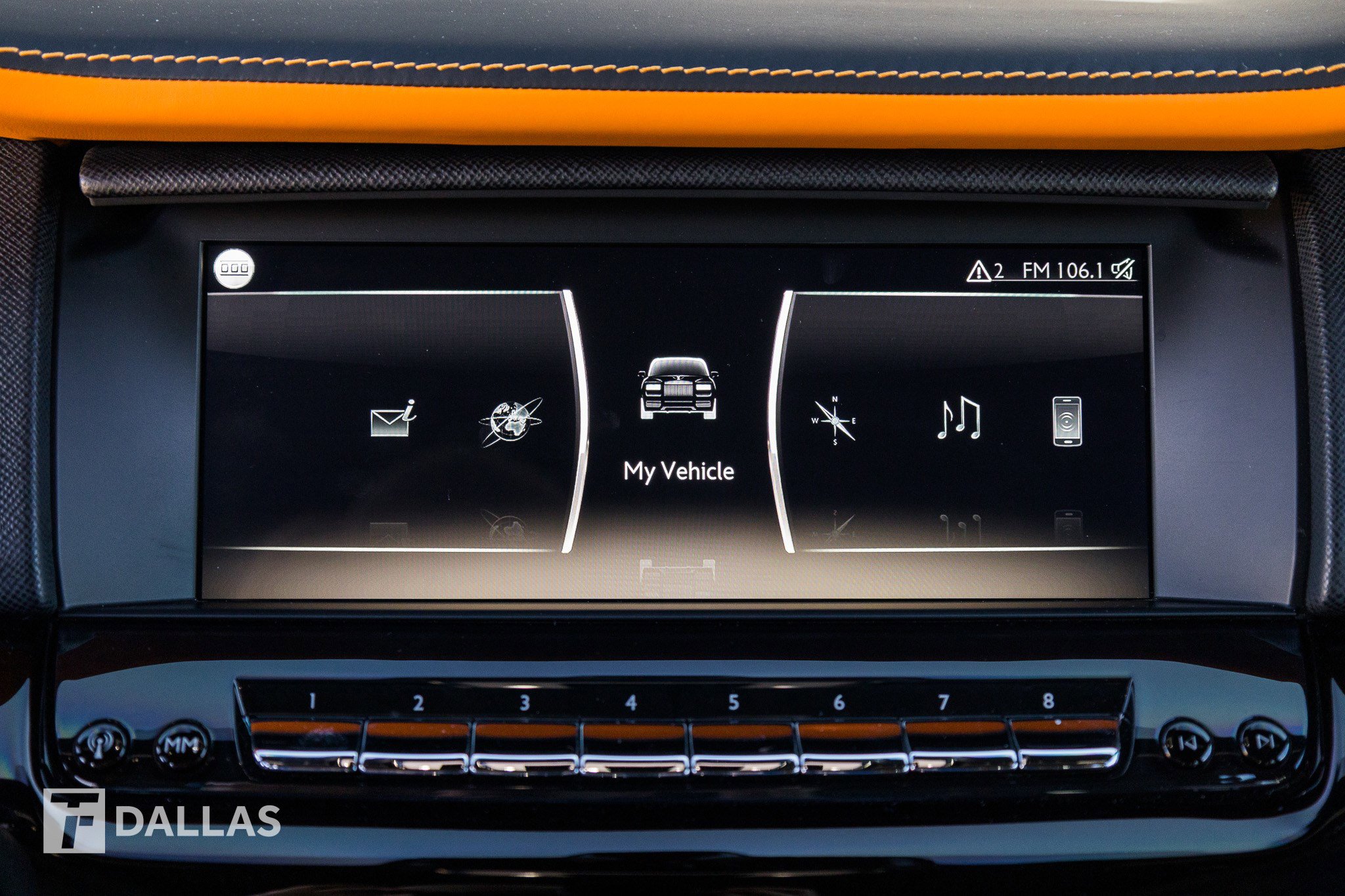 Used 2023 Rolls-Royce Cullinan w/ Cullinan Package image 25