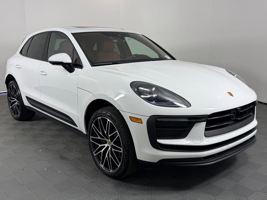 Certified 2026 Porsche Macan Turbo image 9