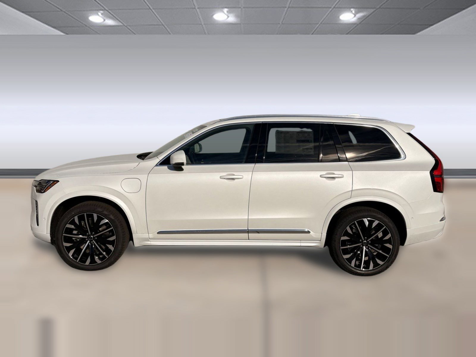 New 2026 Volvo XC90 T8 Ultra image 2