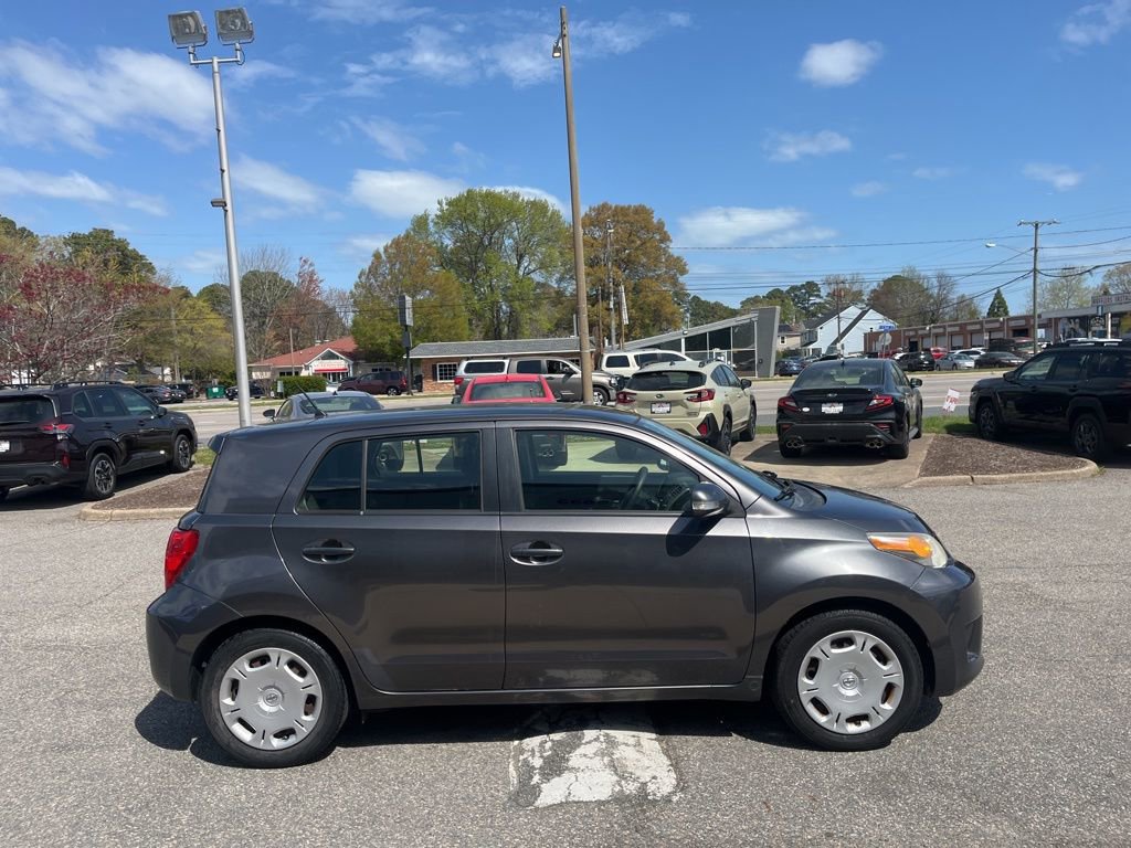 Used 2014 Scion xD image 3