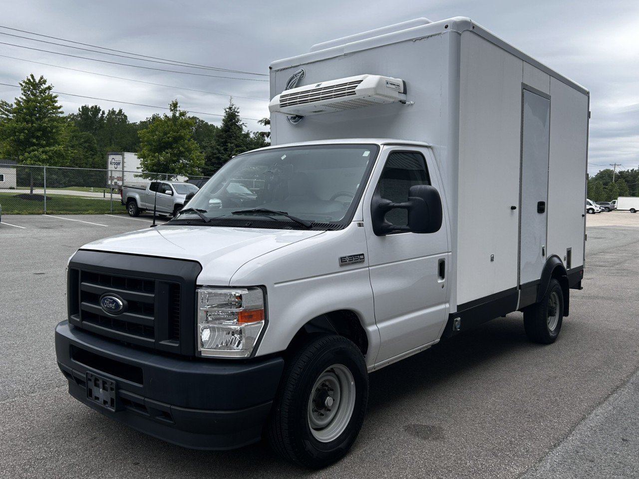 Used 2023 Ford E-350 and Econoline 350 Super Duty w/ Power Windows & Locks Group RWD image 3