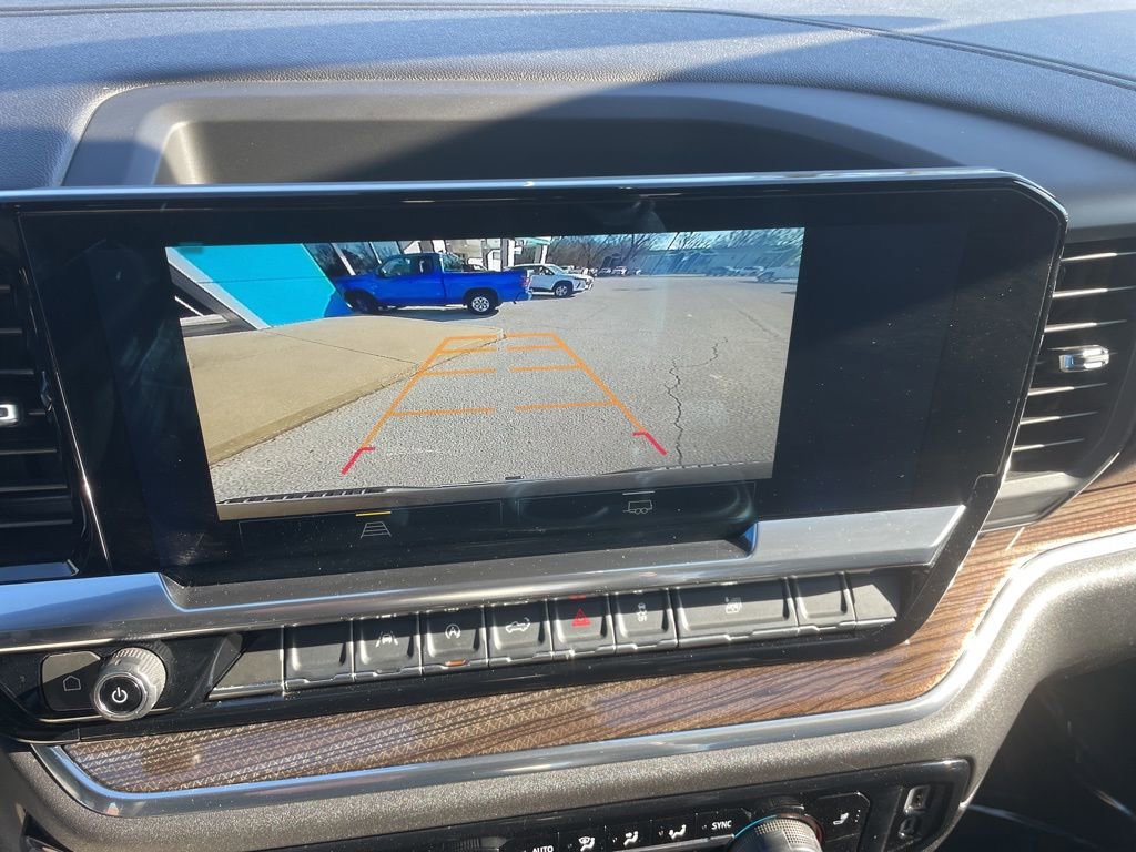 Used 2025 Chevrolet Silverado 1500 LT image 12