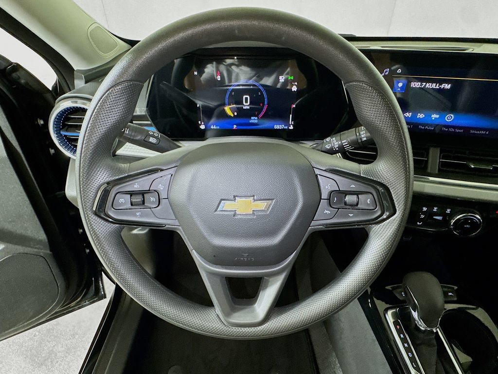 Certified 2026 Chevrolet Trax LT FWD image 9