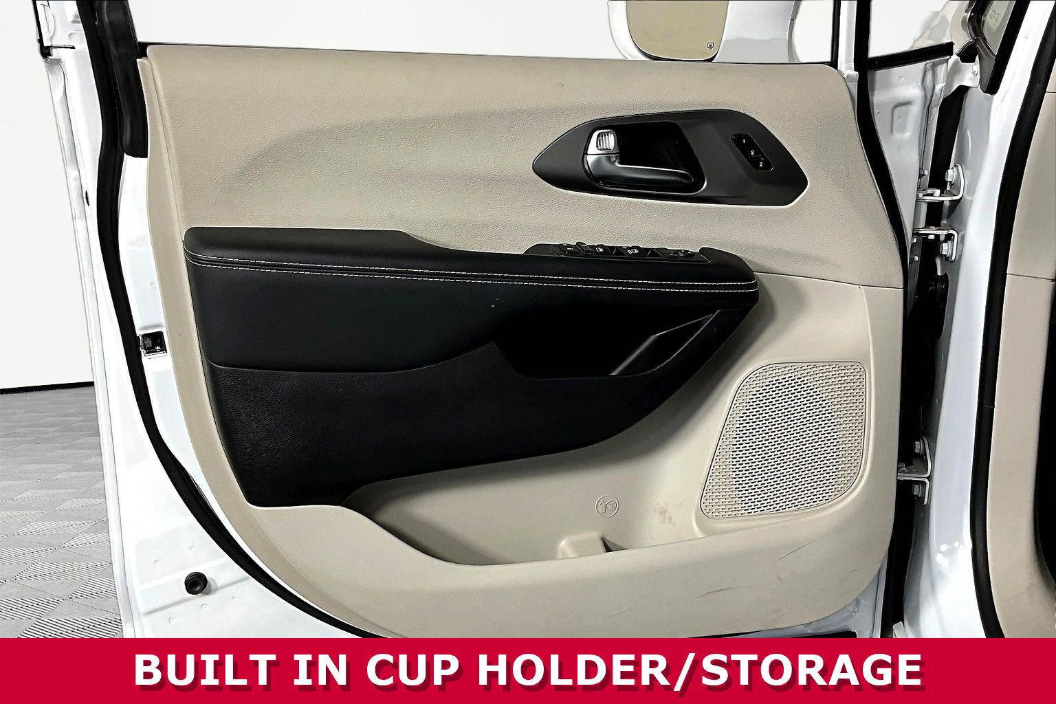 Used 2022 Chrysler Pacifica Touring-L FWD image 19