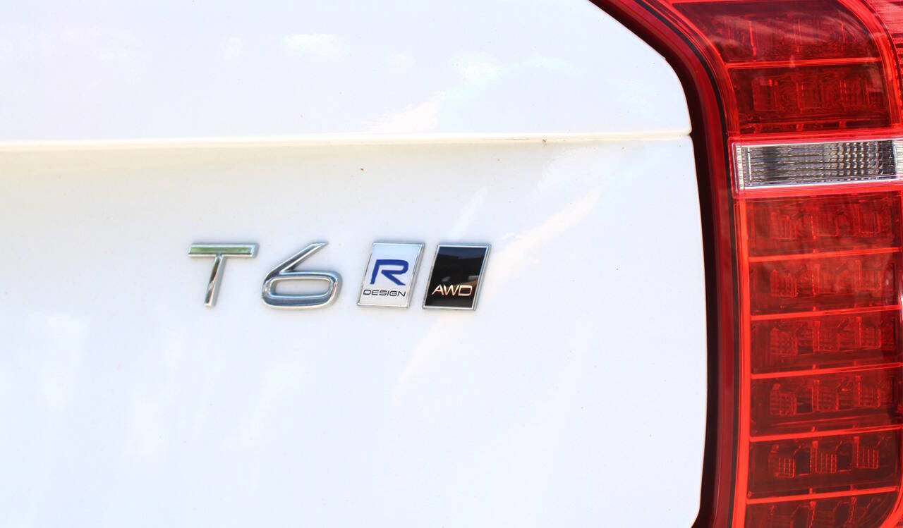 Used 2016 Volvo XC90 T6 R-Design w/ Vision Package AWD/4WD image 11