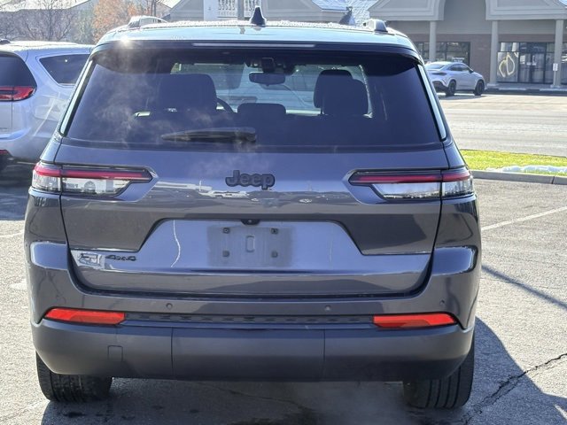 Used 2023 Jeep Grand Cherokee L Laredo image 4