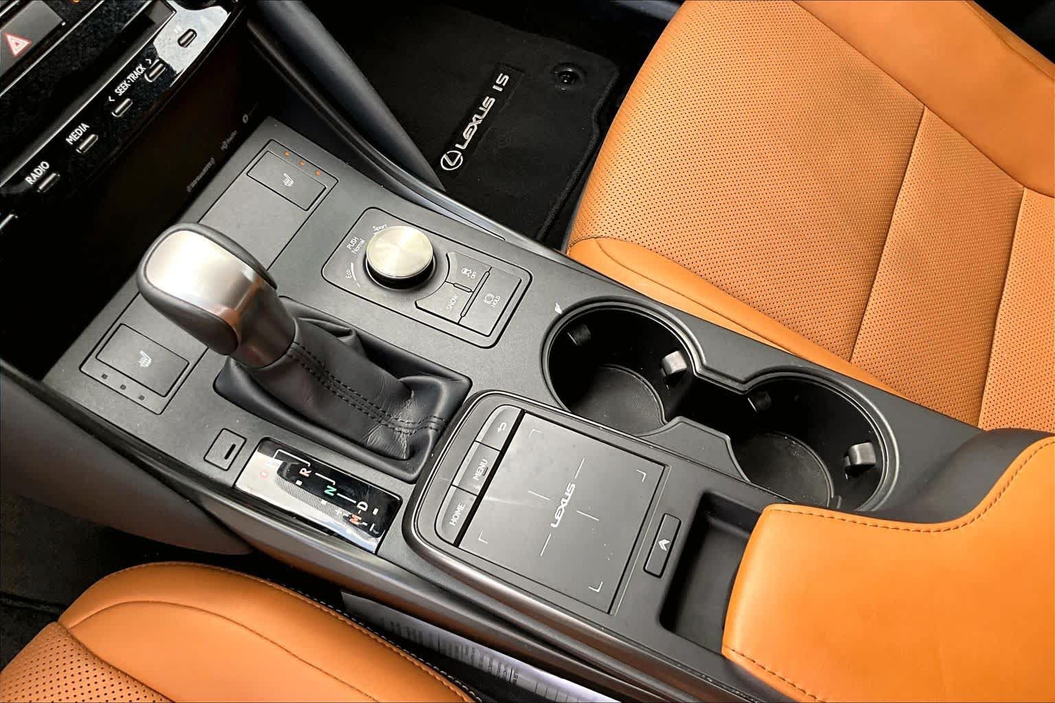 Used 2024 Lexus IS 350 F Sport RWD image 17
